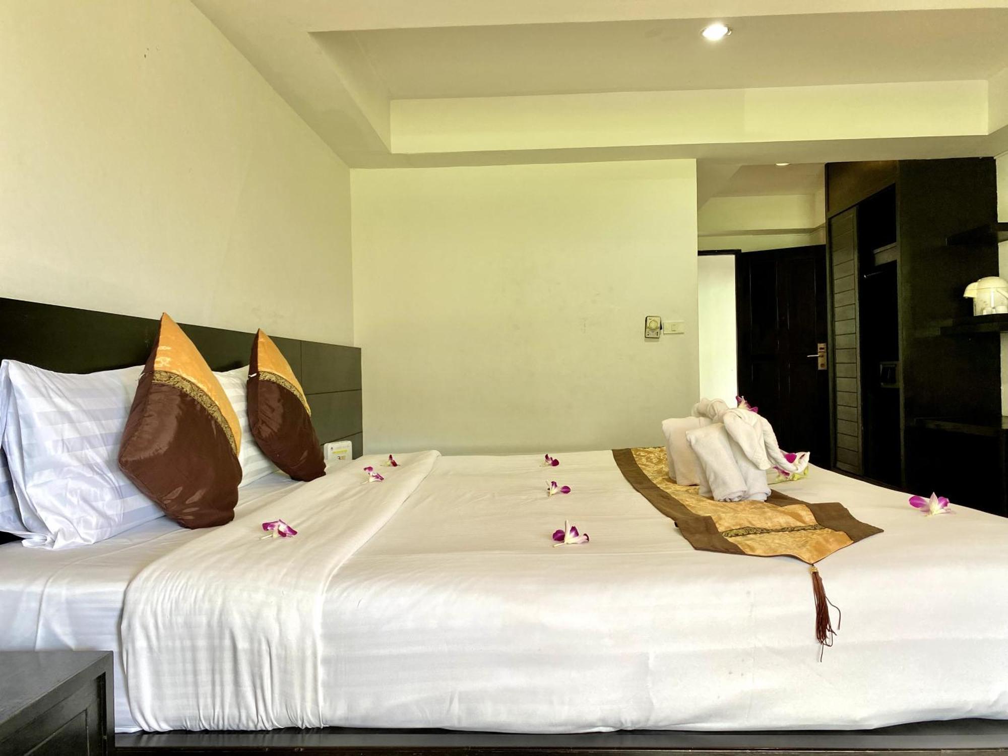 H.R.K.Resort Patong Exterior foto