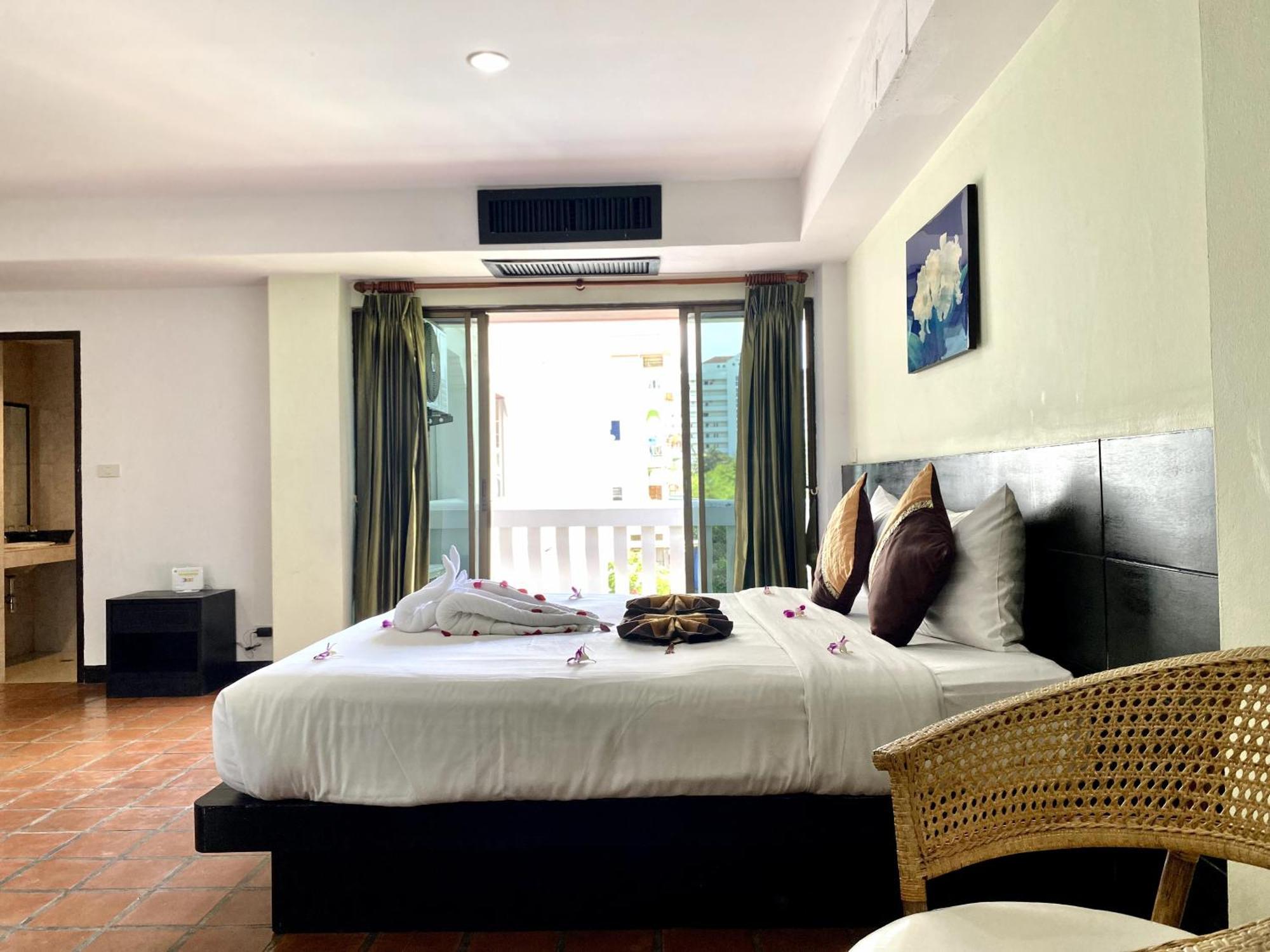 H.R.K.Resort Patong Exterior foto